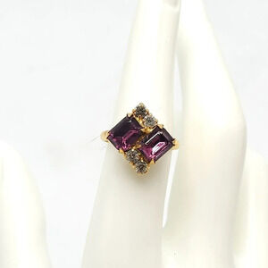Purple Faceted Crystal Rhinestone Square Cocktail Ring Gold Tone VTG Size 6.5